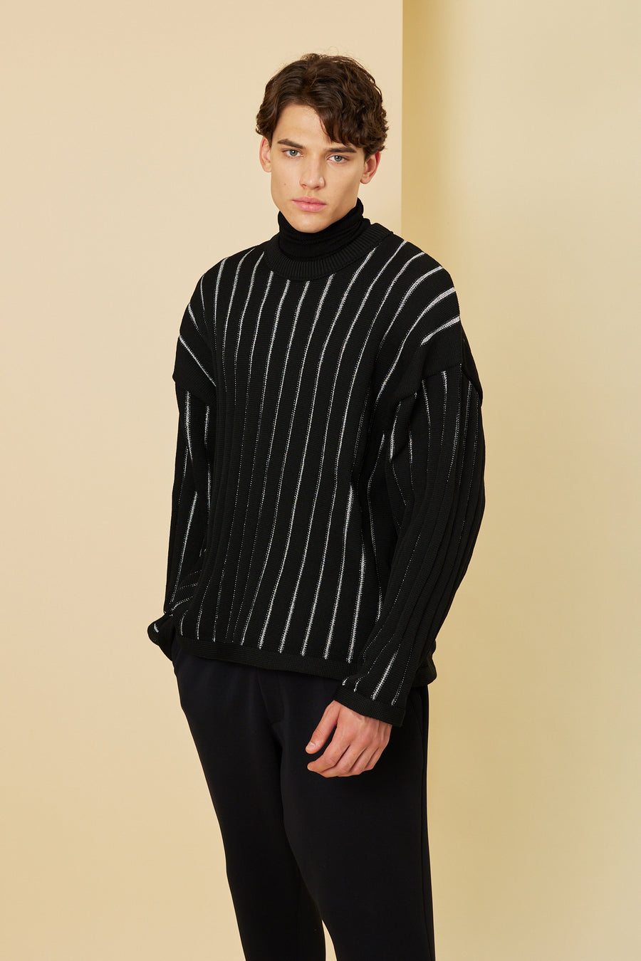 LOUVER METAL PULLOVER