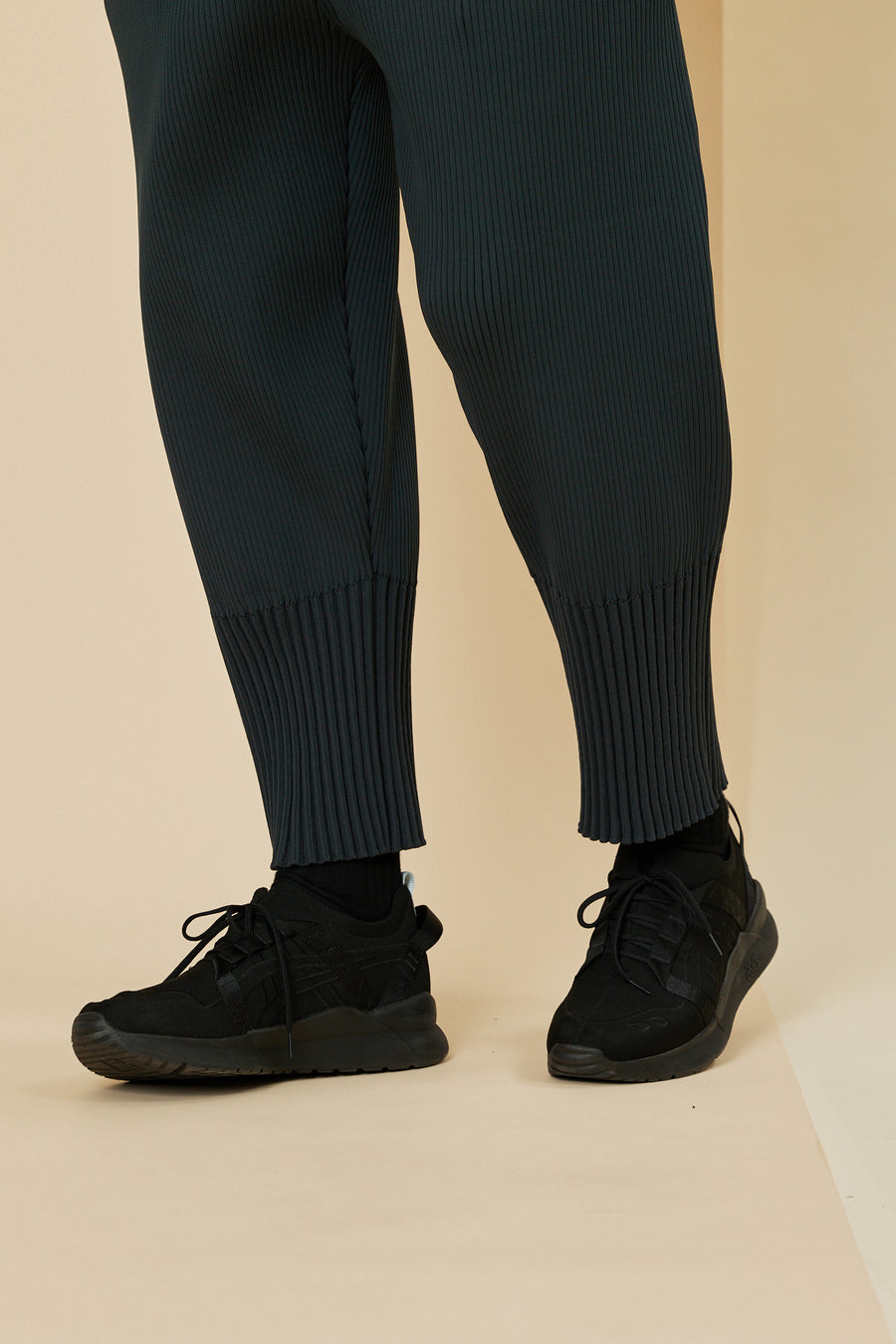 FLUTED TAPERED PANTS