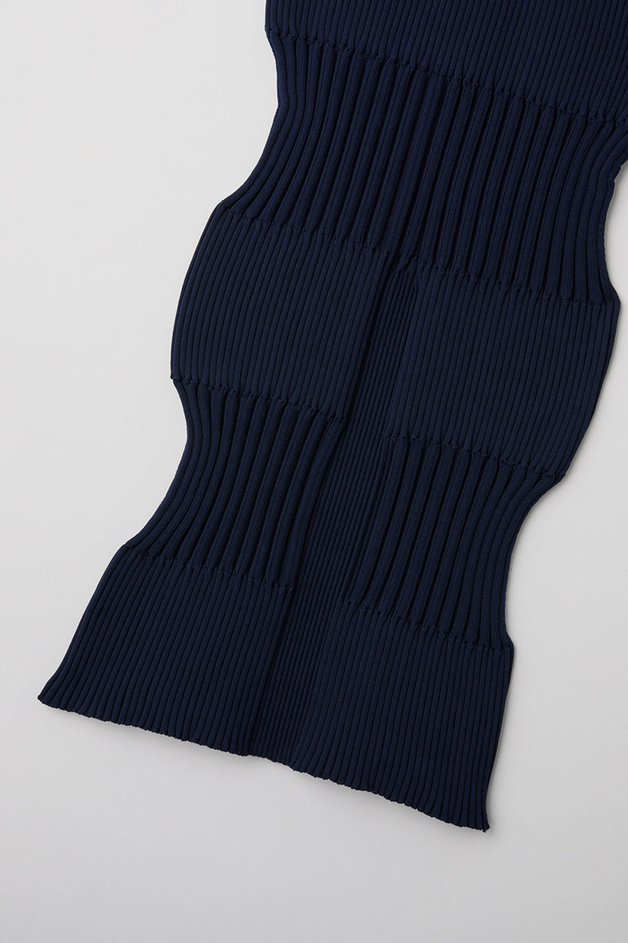 FLUTED STRAIGHT PANTS